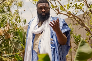 « Cultivons aujourd’hui, vivons demain » : l’humoriste mauritanien Big Baba s'engage pour l’agroécologie au Gorgol