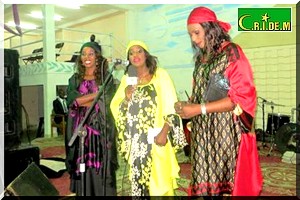 Trois journalistes organisent un gala au profit des familles nécessiteuses - [PhotoReportage]