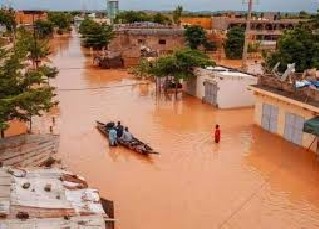 Guidimagha : la montée des eaux du fleuve dépasse le seuil critique