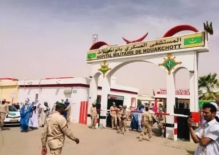 Le président Ghazouani se rend au chevet de l’orpailleur miraculé Hamoud