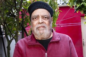 Med Hondo, cinéaste rebelle et anticolonialiste 