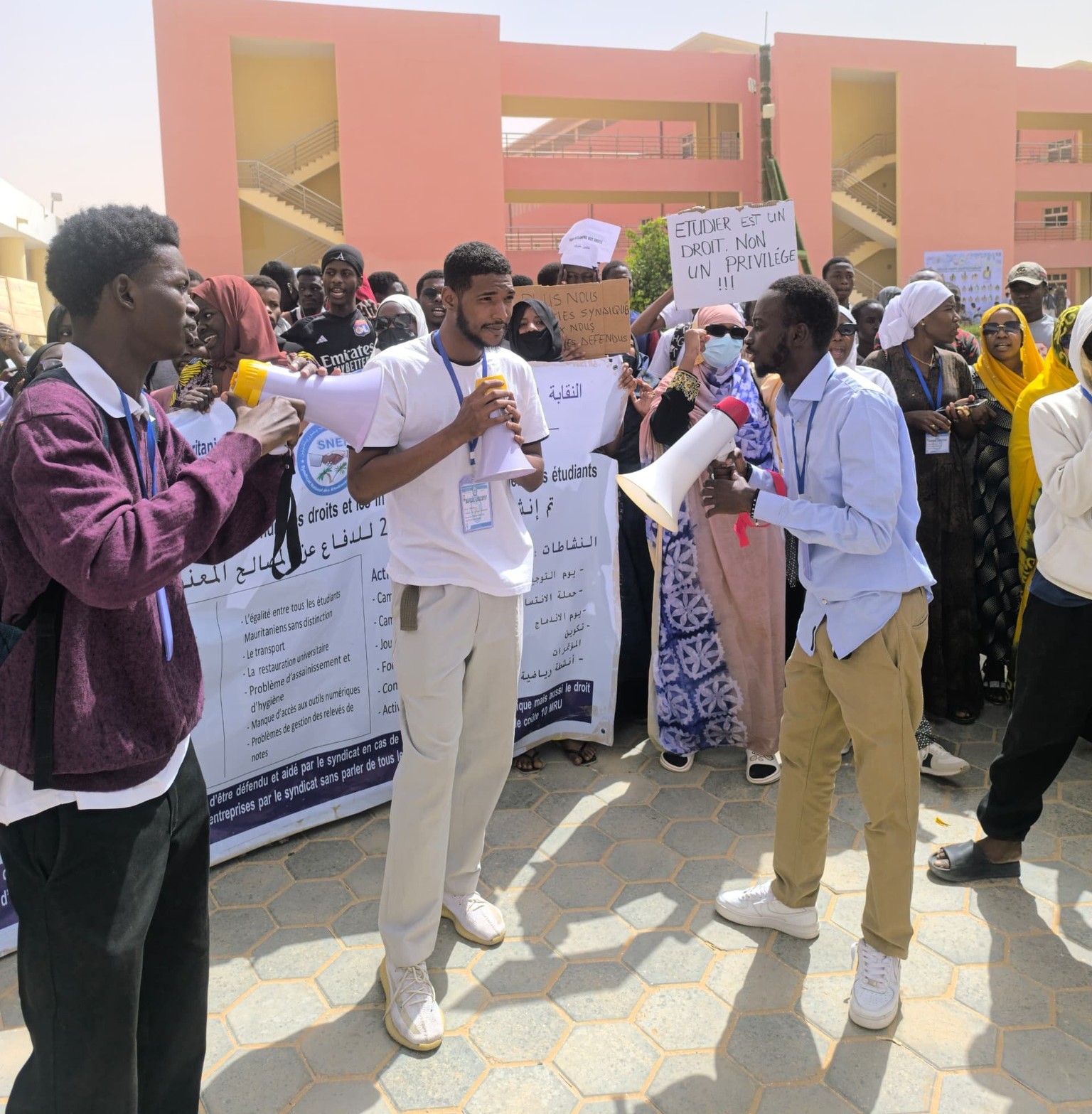 Le Syndicat National des Étudiants de Mauritanie (SNEM) décrète l'arrêt général des cours