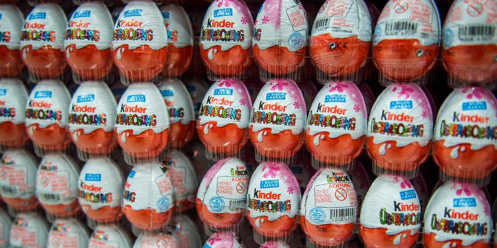 Plusieurs hospitalisations après la consommation de chocolats Kinder, 150 cas recensés en Europe
